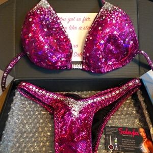 Body building figure/physique suit